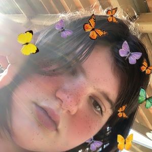 Meet your Posher, Abbi